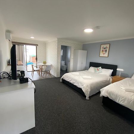 Lakeside Inn Wollongong Primbee Zewnętrze zdjęcie